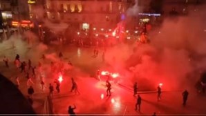 Euforia e confrontos invadem ruas de Paris após passagem de França à final do Mundial 2022