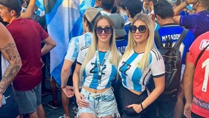 Adeptas argentinas que fizeram topless fugiram do Qatar e estão "refugiadas na União Europeia"