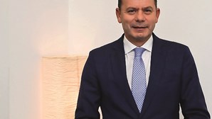 Luís Montenegro vê desnorte no Governo com habitação 