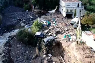 Imagens de drone mostram destruição em Fanhões