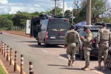 Apoiante de Bolsonaro falha atentado em Brasília