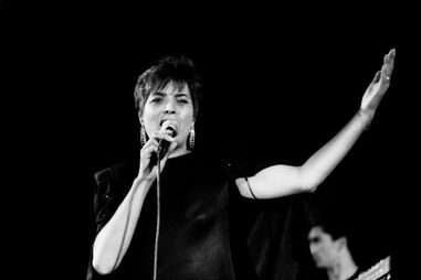 Linda de Suza morre de Covid-19 aos 74 anos