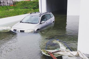 inundações, garagem, mau tempo 