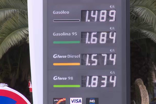 Preço dos combustíveis volta a descer esta segunda-feira