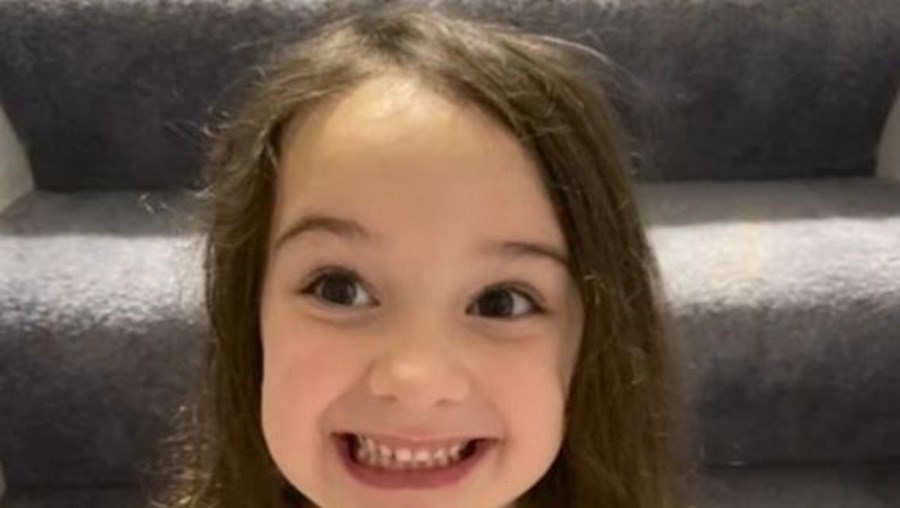 Família apela que sejam enviadas cartas no aniversário de menina de quatro anos com cancro terminal