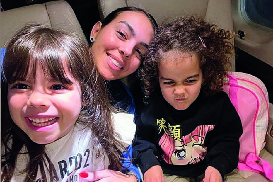 Georgina viaja até ao Qatar para apoiar Cristiano Ronaldo