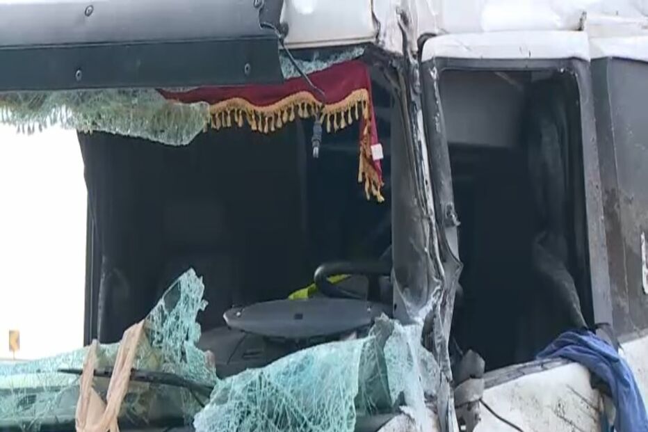 Motorista de camião do lixo conduz com taxa de álcool nove vezes superior ao permitido e morre em despiste