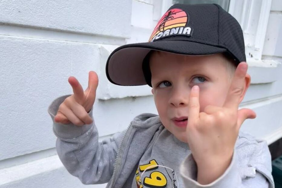 Rapaz de quatro anos morre depois de ter sido atingido por um pilar de cimento na cabeça