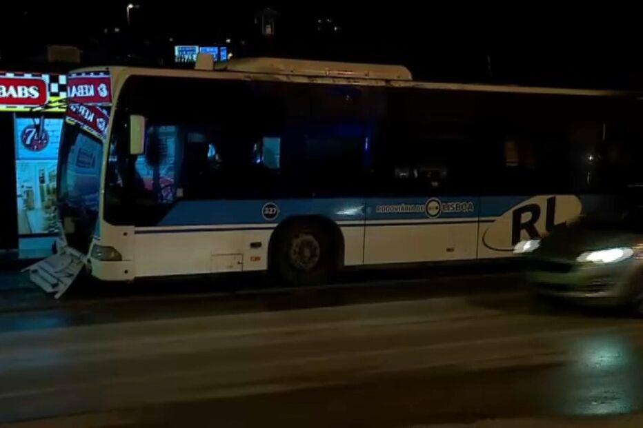 Incêndio de autocarro