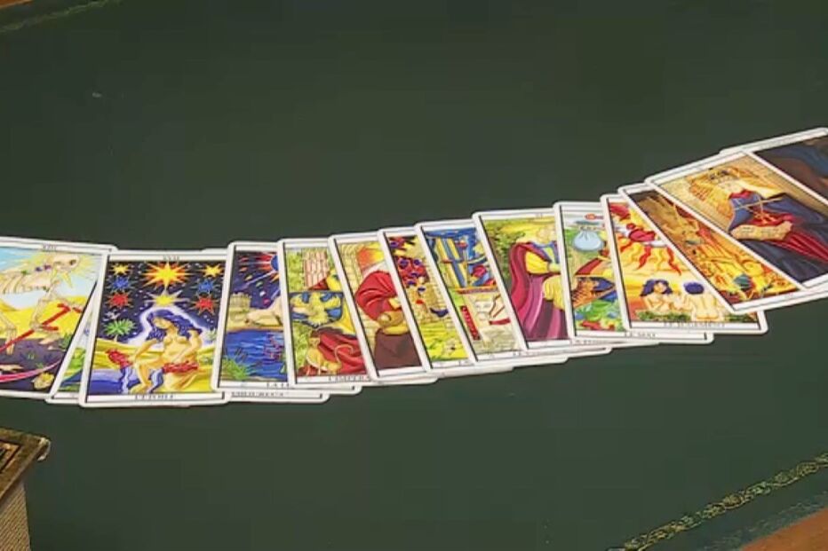 Mulher burla com promessas de bruxedo pela internet e saca 100 mil euros 