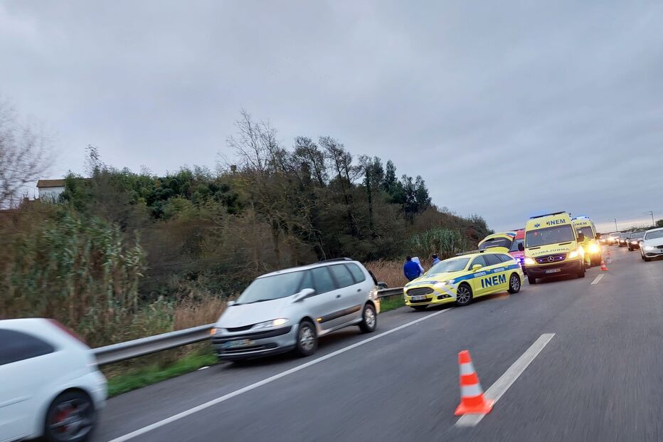 Três feridos depois de um despite de carro em Aveiro