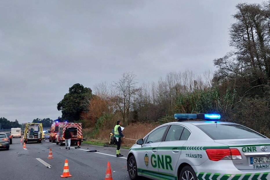 Três feridos depois de um despite de carro em Aveiro
