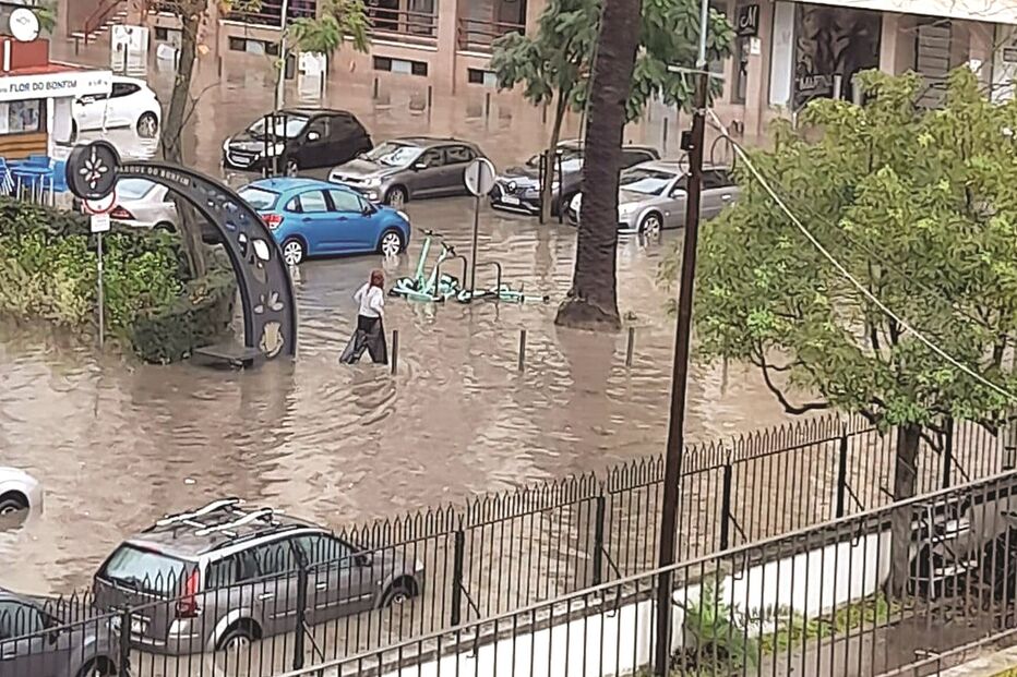 Mau tempo, cheias, inundações