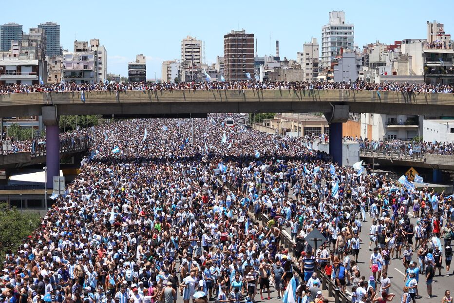 Adeptos festejam vitória da Argentina no Mundial 2022