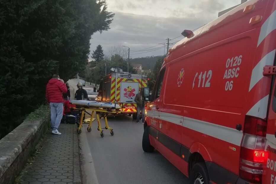 Homem ferido em despiste de mota em Oliveira de Azeméis