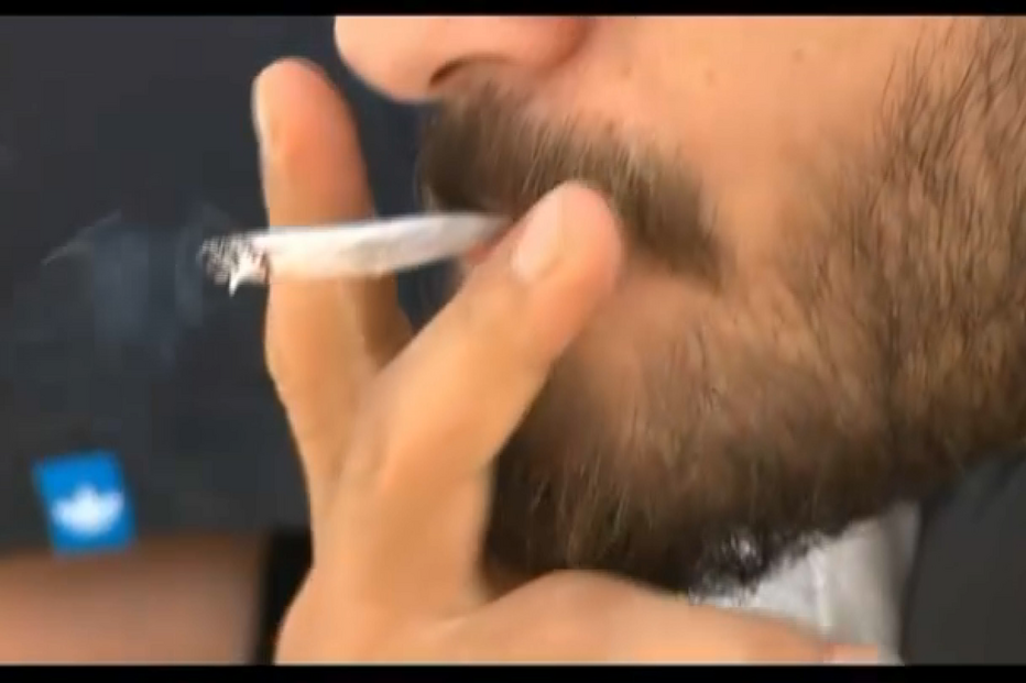 A partir de domingo só é permitido fumar em espaços com pelo menos 100 metros quadrados