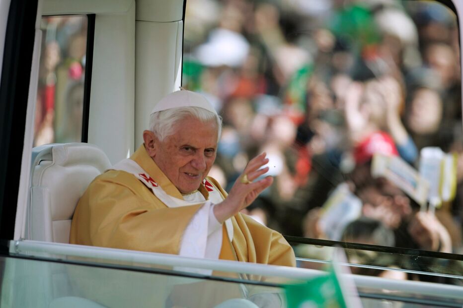 Papa Bento XVI chega ao Santuário de Fátima no dia 13 de maio