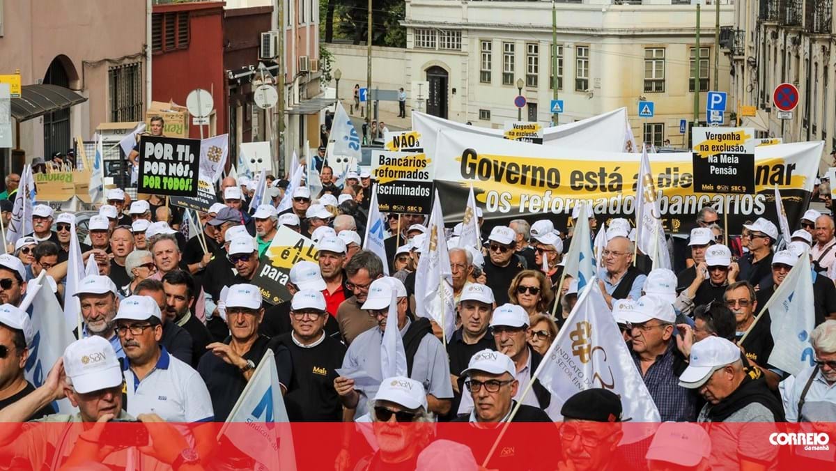 Bancários reformados também vão receber meia pensão - Renascença