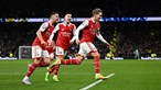 Arsenal vence dérbi contra Tottenham e lidera com oito pontos de vantagem