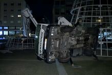 Homem ferido após queda