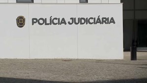 PJ detém três homem por tráfico de droga no Bairro Fernão de Magalhães no Porto