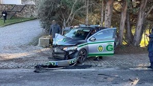 Dois oficiais da GNR entre os quatro feridos em acidente na N226 em Viseu