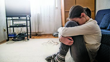 Conversas nas redes sociais acabam com criança de 12 anos a ser abusada junto a escola em Portimão