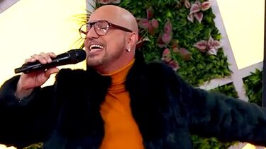 Jean Cremona cantou o seu tema “amor e fogo” no Manhã CM