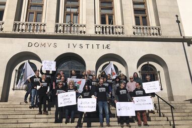 Oficiais de Justiça em protesto