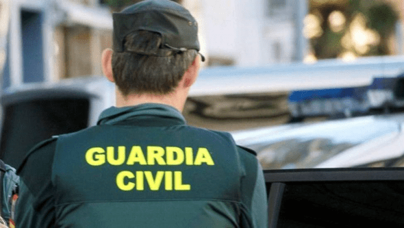 Avô barrica-se em casa e mata os dois netos de 9 e 14 anos em Espanha
