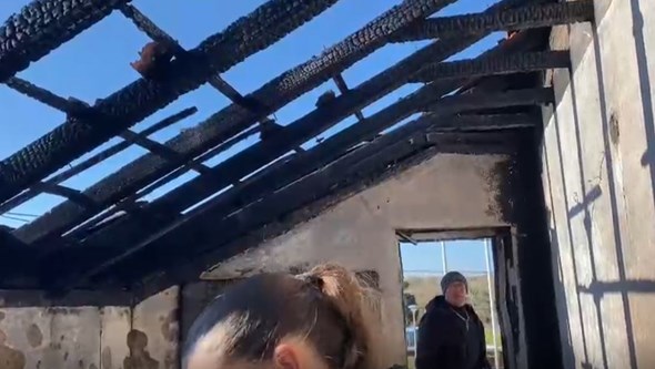 Casa em Esposende fica destruída após incêndio 