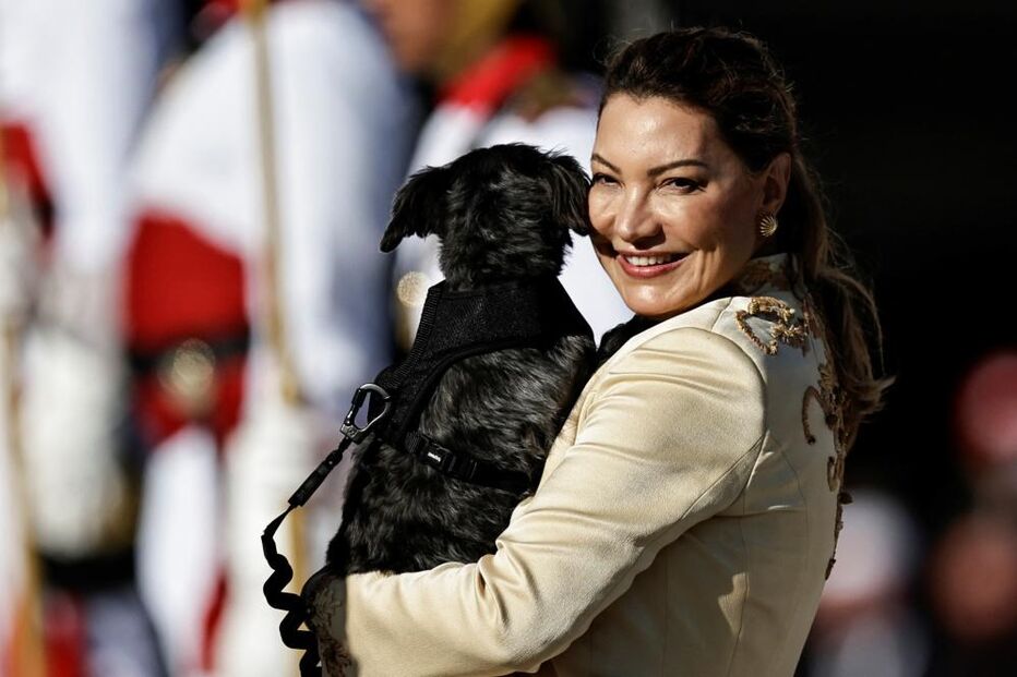 Cadela adotada por Lula da Silva e Rosângela foi uma das convidadas da tomada de posse 