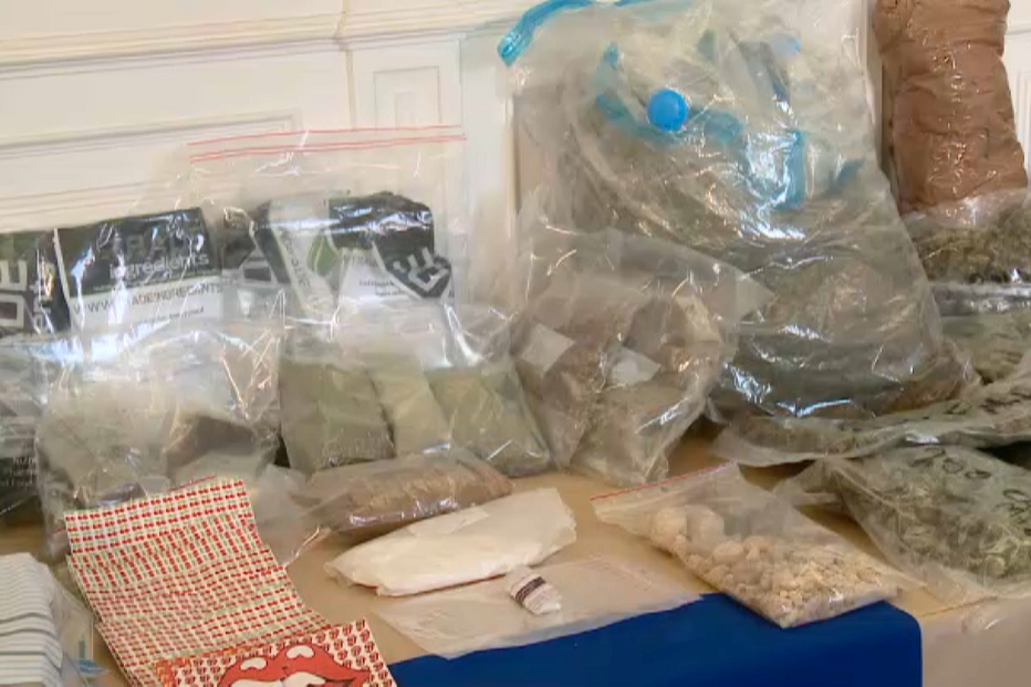 Chefe do tráfico apanhado com metralhadora 'UZI' e coletes balísticos em Lisboa