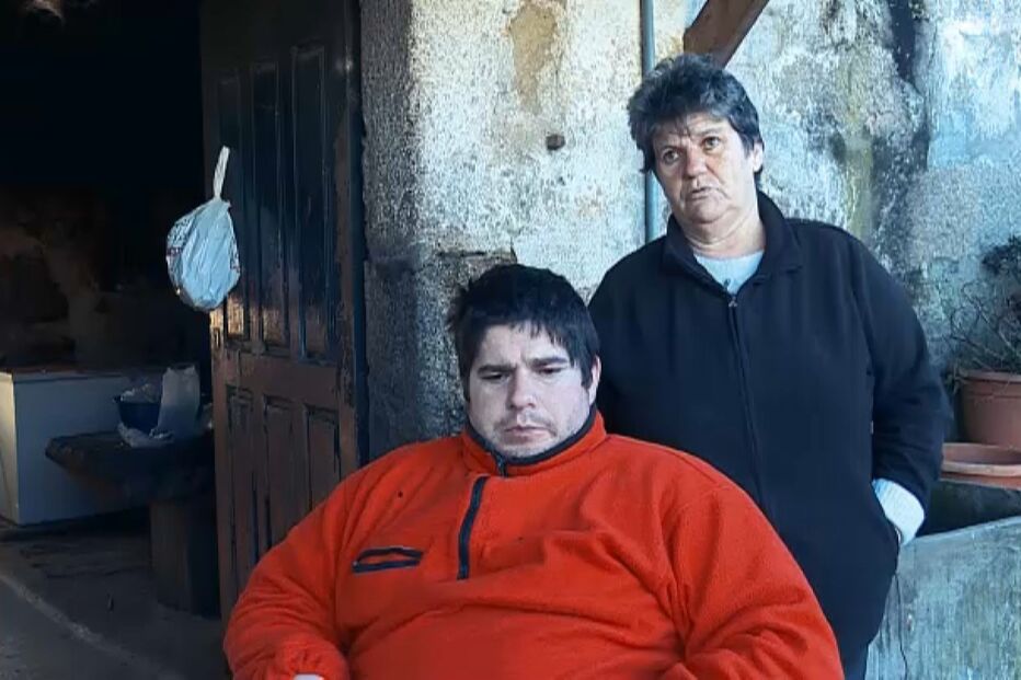 Tiago vive dependente da família desde que nasceu 