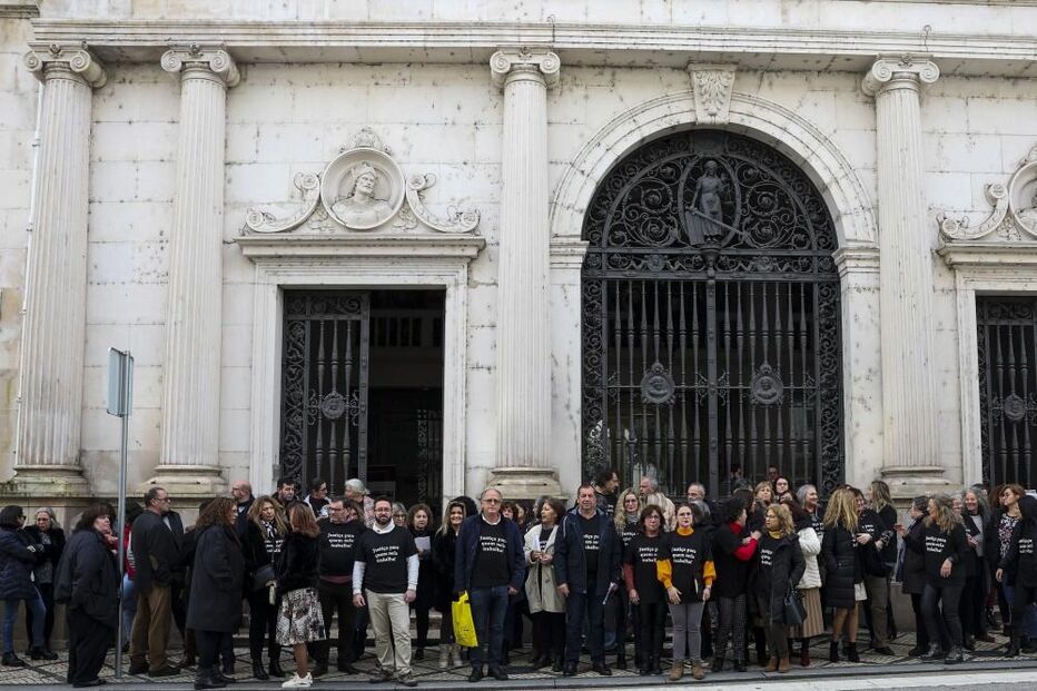 Funcionários judiciais em protesto contra a estagnação da carreira e falta de meios humanos 