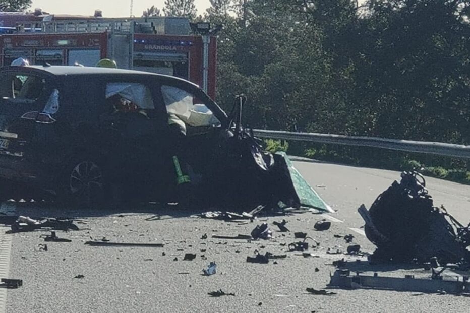 Colisão entre cinco viaturas provoca dois feridos no IC33 em Grândola