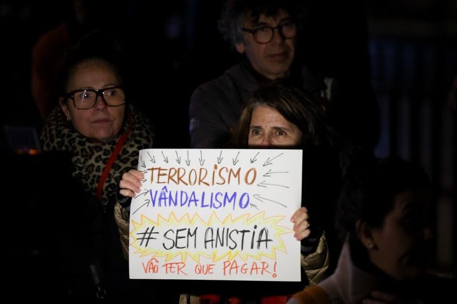 Mais de cem manifestantes recusam em Lisboa amnistia para 