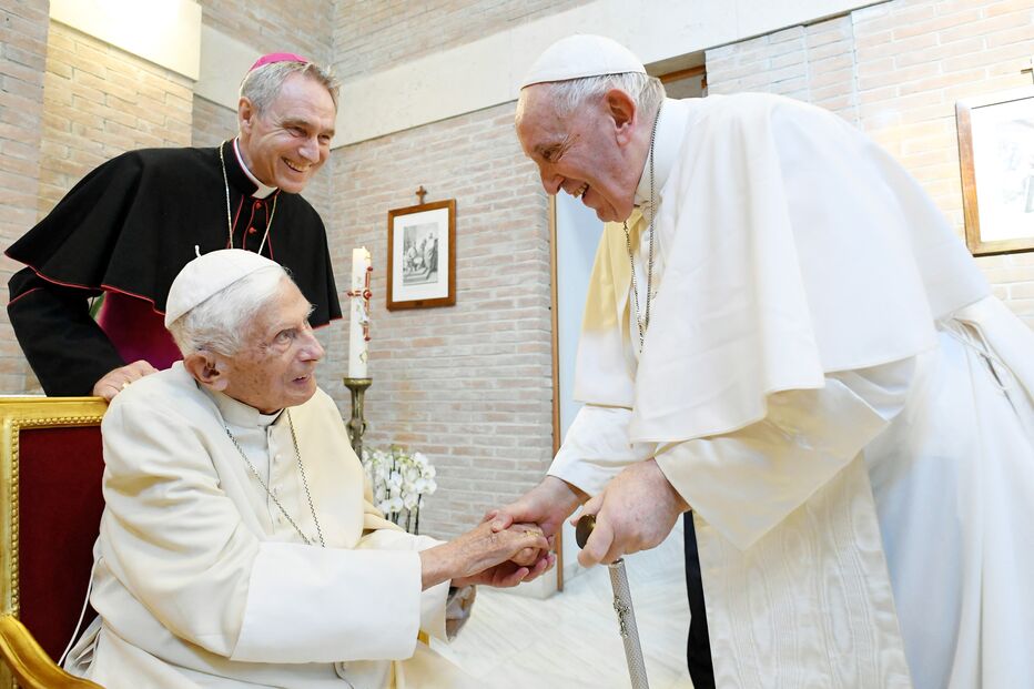 Georg Gänswein, Bento XVI, Papa Francisco 