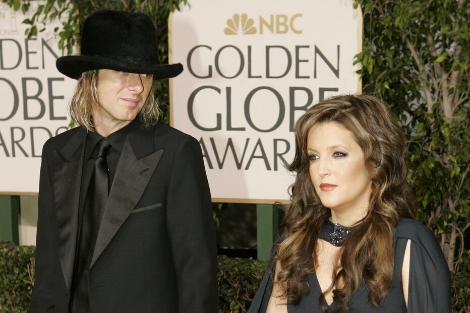 Lisa com o quarto marido, o guitarrista Michael Lockwood, durante a cerimónia dos Globos de Ouro, em 2005