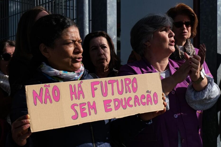 Professores de Palmela desfilaram pela dignificação das carreiras e da escola pública