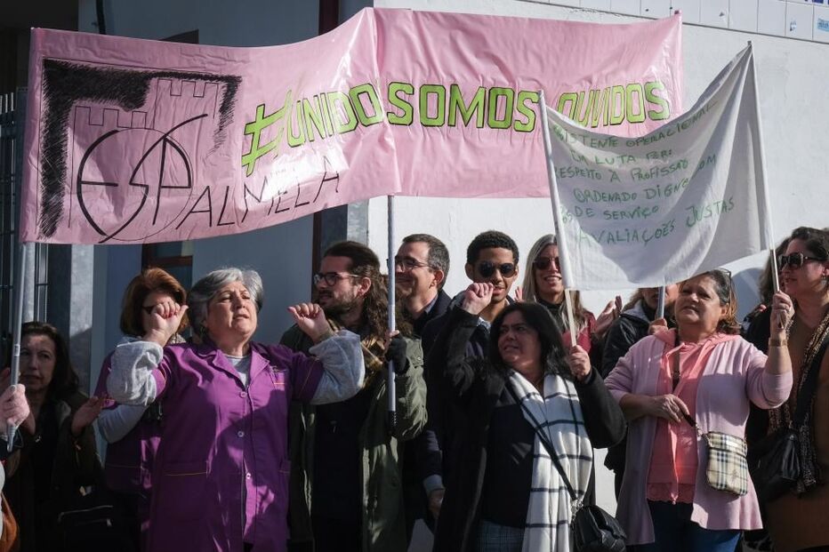 Professores de Palmela desfilaram pela dignificação das carreiras e da escola pública
