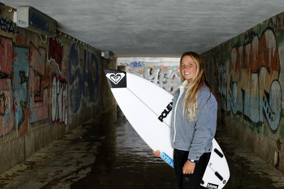Surfista portuguesa Francisca Veselko