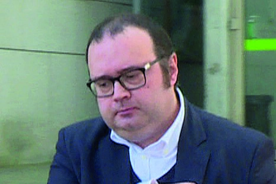 Padre acusado de abusos a menor apanhado a conduzir com álcool