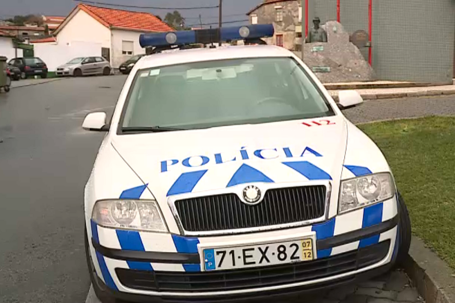 Ossadas humanas embrulhadas em folhas de jornal encontradas em Paço de Arcos, Oeiras