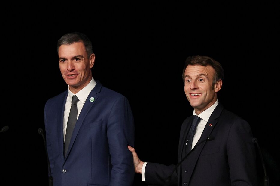 Pedro Sánchez, Emmanuel Macron,