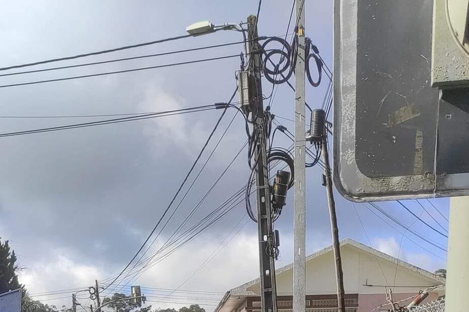 Colisão entre dois carros em Arouca