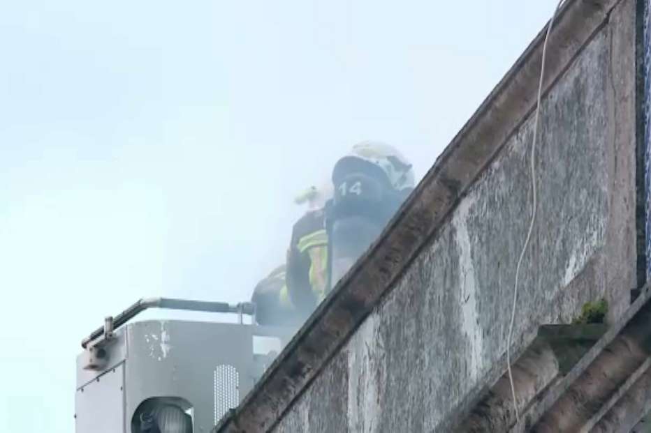 Curto-circuito em máquina de secar roupa causou fogo em prédio no Montijo