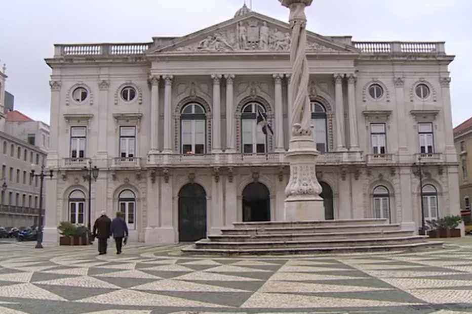 Assessor de vereadora de Lisboa ganha 7 mil euros num mês