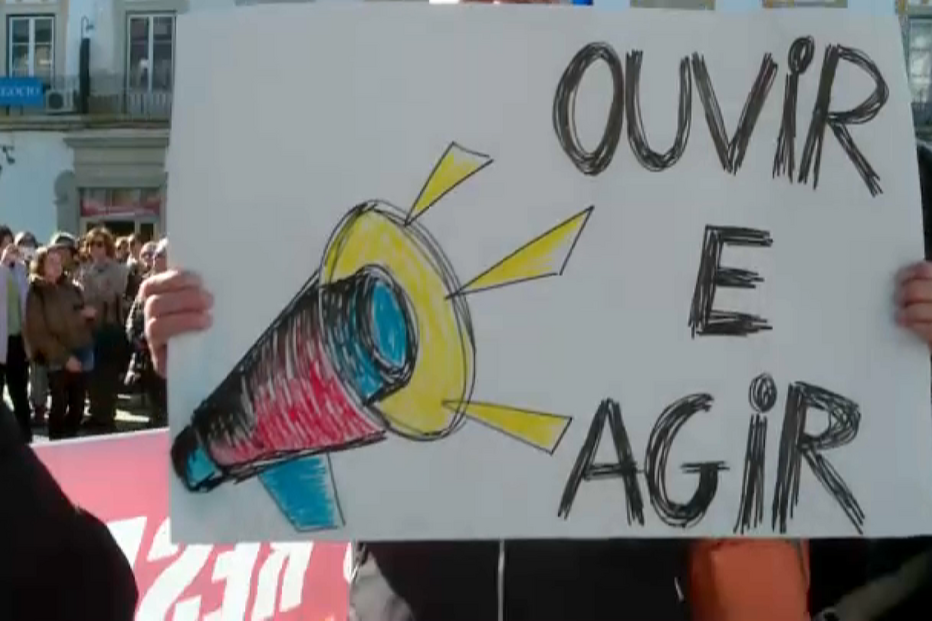 Greve de professores, sindicatos, ministério da educação