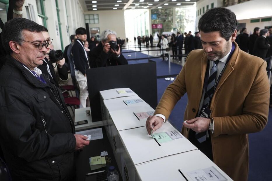 André Ventura a votar para os orgãos nacionais do seu partido